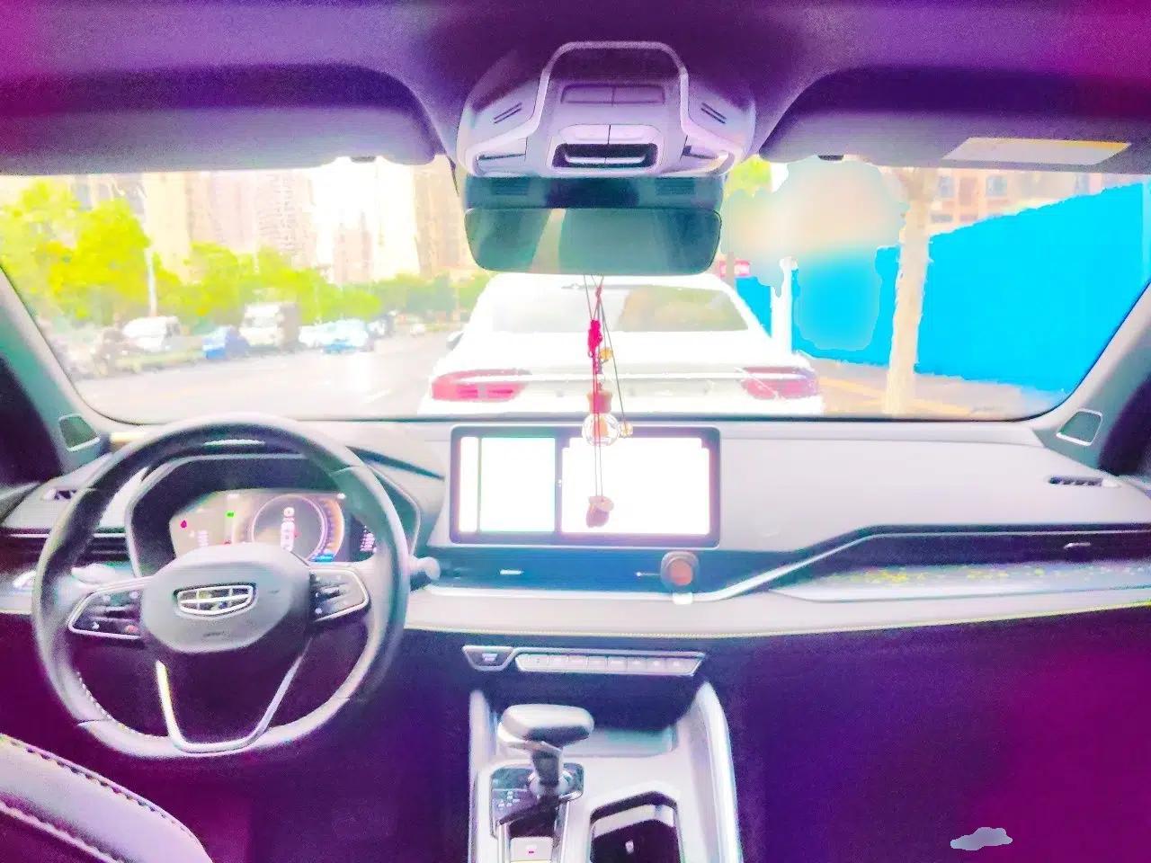 Geely Auto Preface 2023 1.5TD Fuyao Version — миниатюра 6