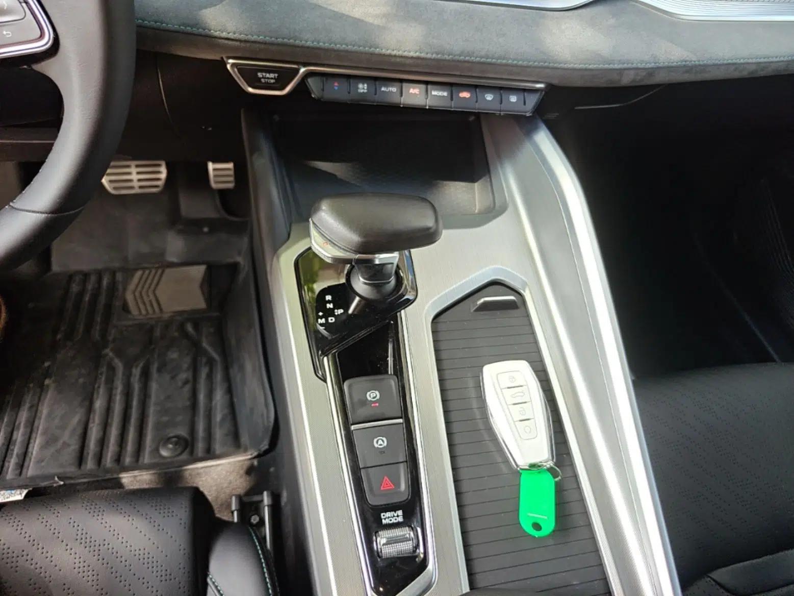 Geely Auto Preface 2023 2.0TD "Only This Verdant Green" Edition — миниатюра 16
