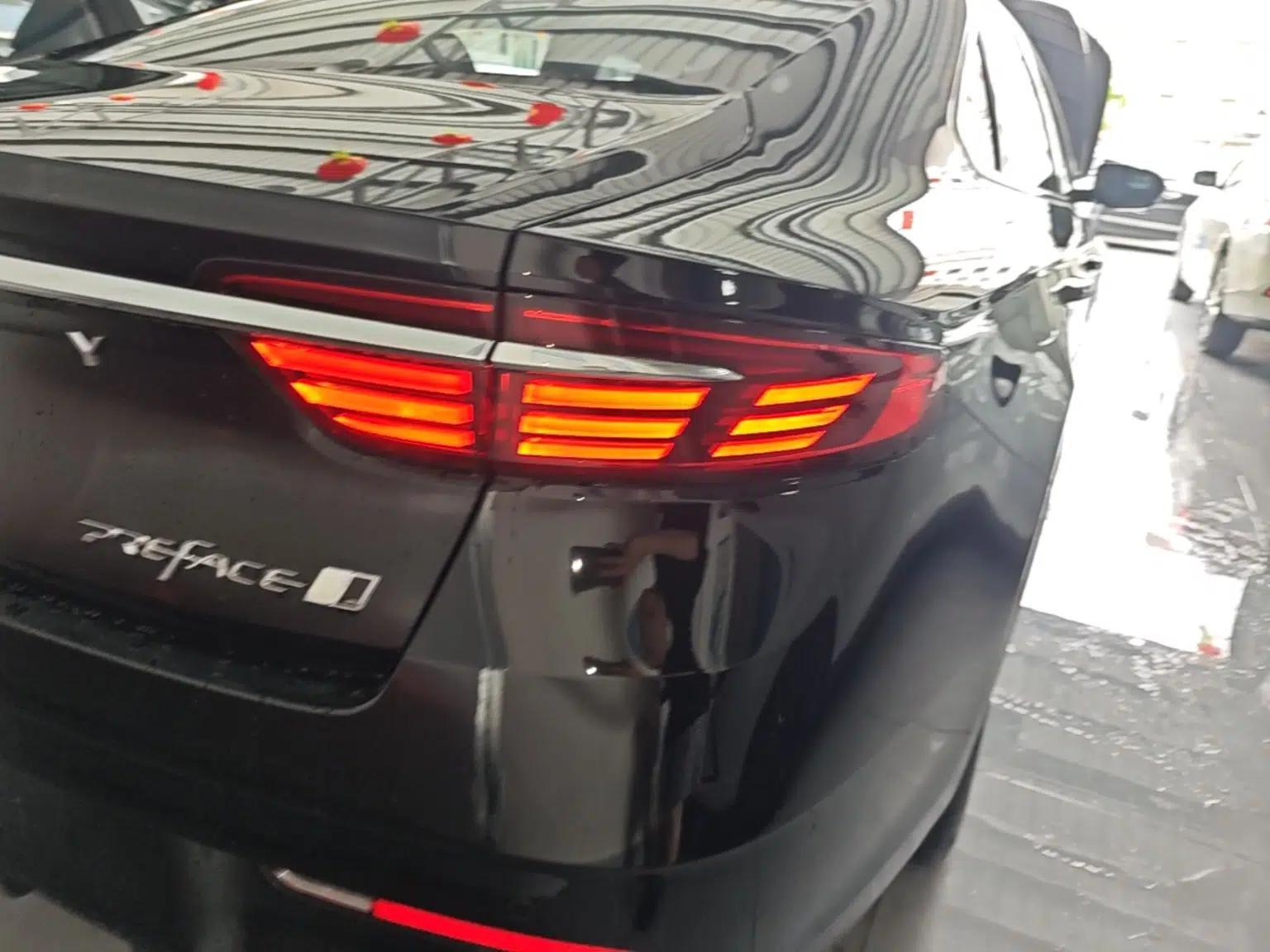 Geely Auto Preface 2026 Model Oriental Yao 1.5TD Fuyao Edition — миниатюра 9