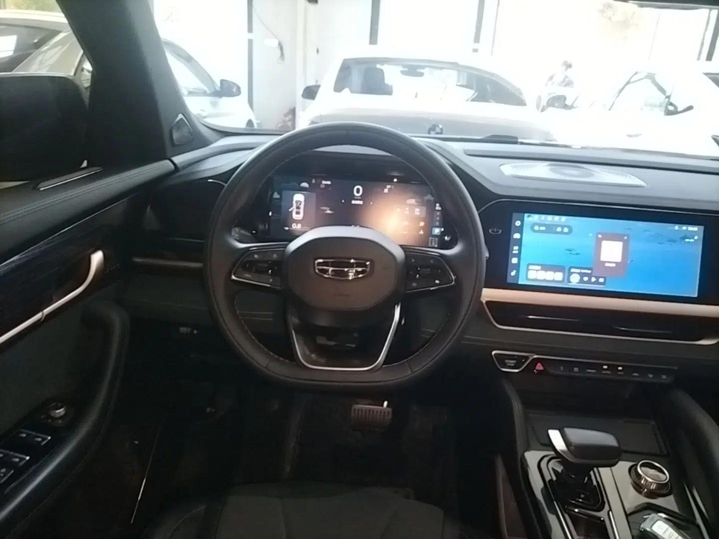 Geely Auto Monjaro L 2023 2.0TD High-Power Automatic Two-Wheel Drive Flagship Version — миниатюра 13