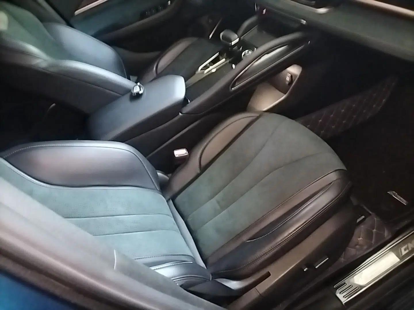 Geely Auto Monjaro L 2023 2.0TD High-Power Automatic Two-Wheel Drive Flagship Version — миниатюра 19