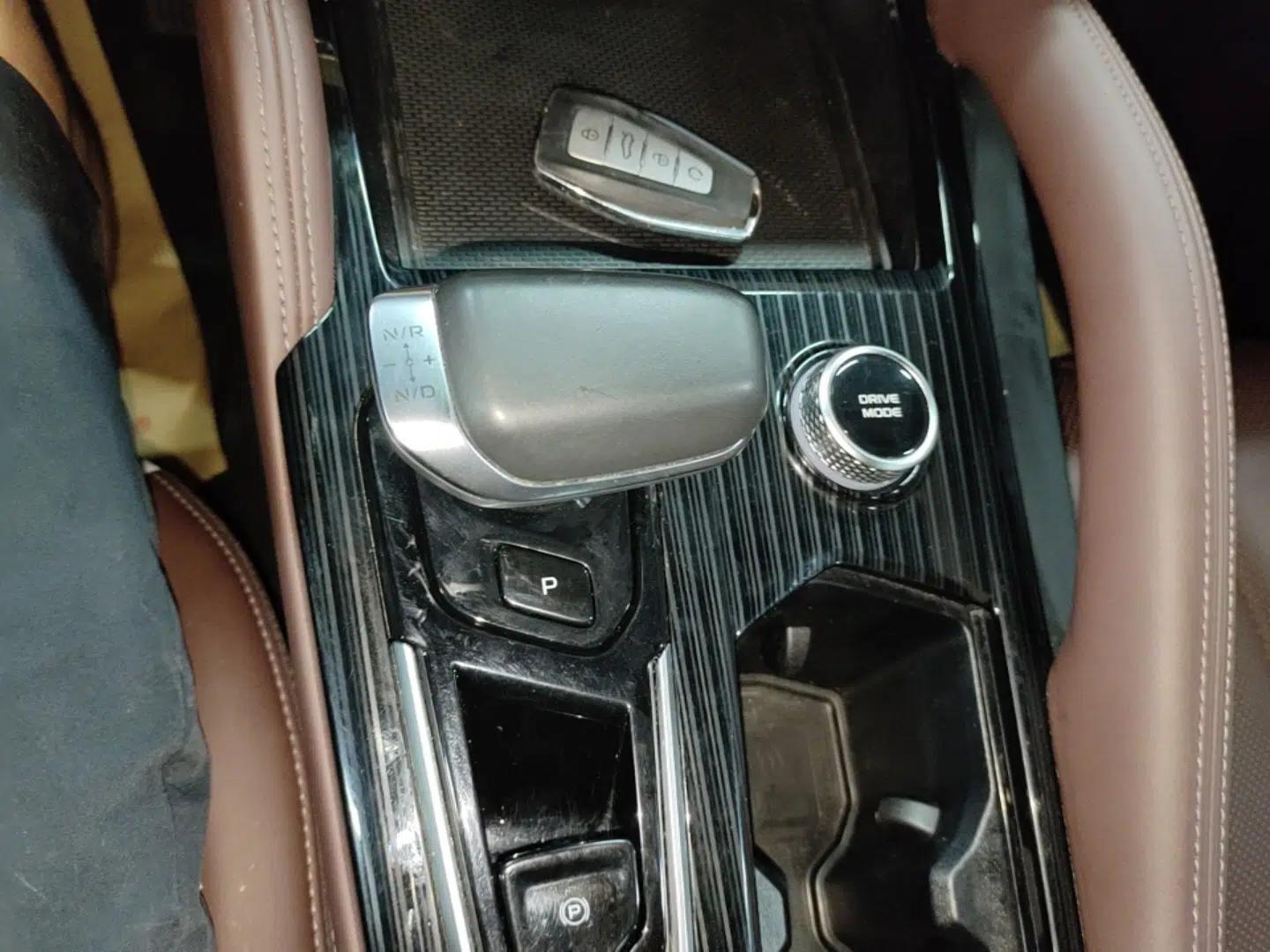 Geely Auto Monjaro L 2021 2.0TD DCT EVO Two-Wheel Drive Prestige Version — миниатюра 16