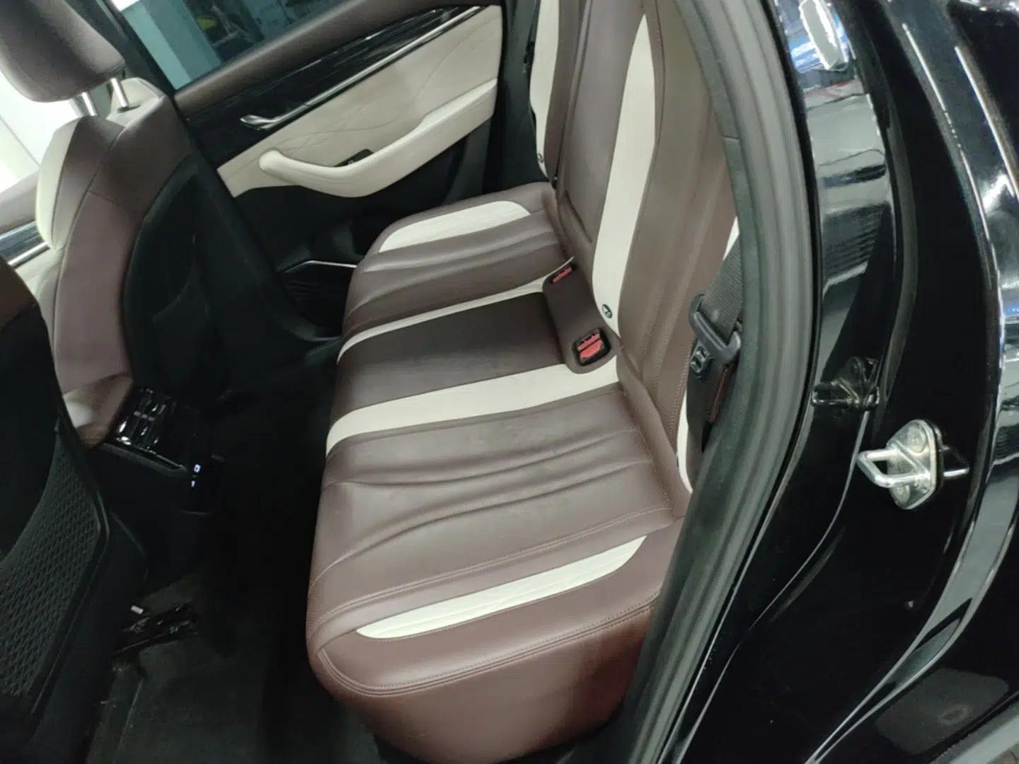 Geely Auto Monjaro L 2021 2.0TD DCT EVO Two-Wheel Drive Prestige Version — миниатюра 20