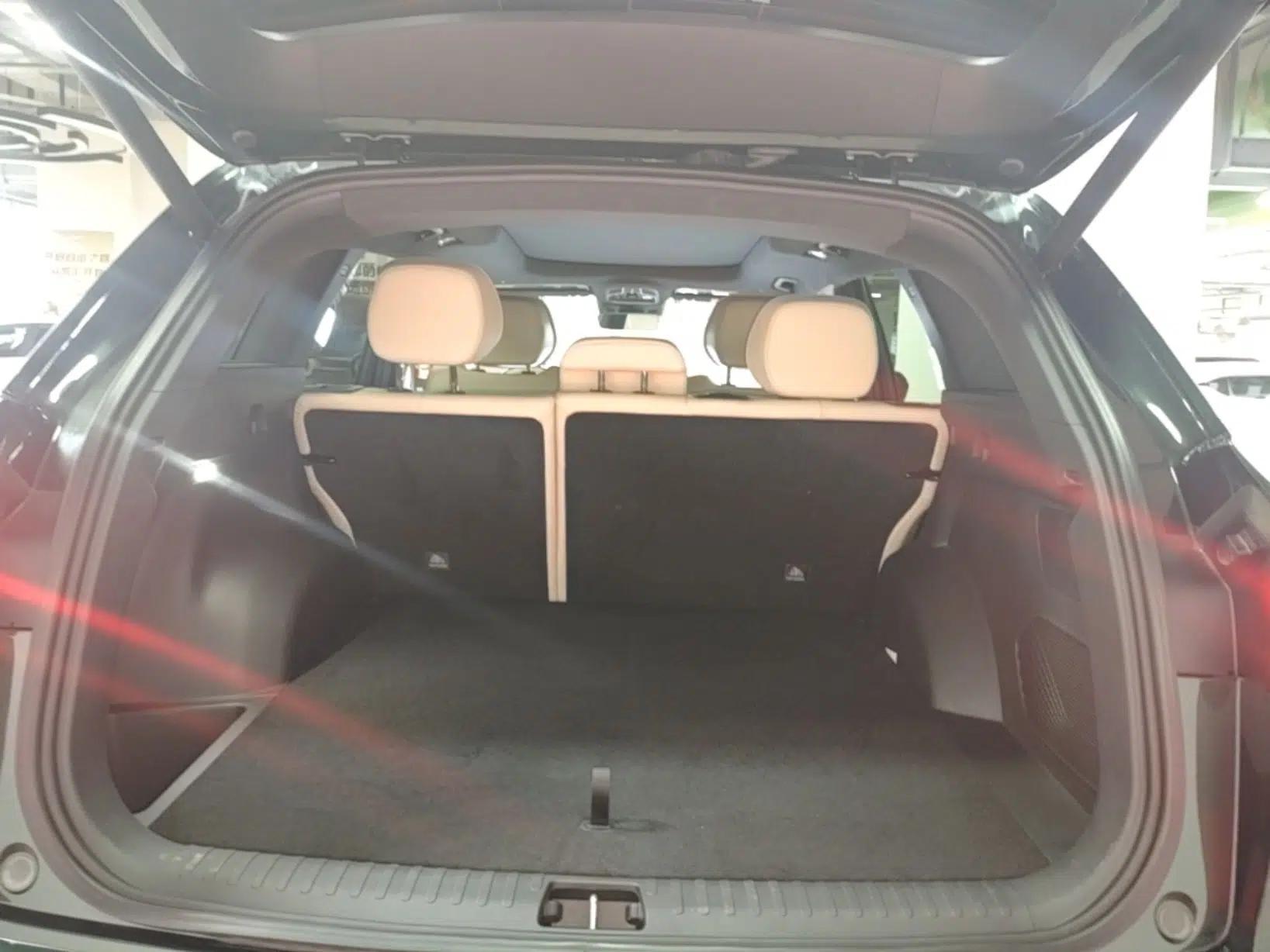 Geely Auto Monjaro L 2025 Dongfang Yao 2.0TD Automatic All-Wheel-Drive Wangyue Edition — миниатюра 22