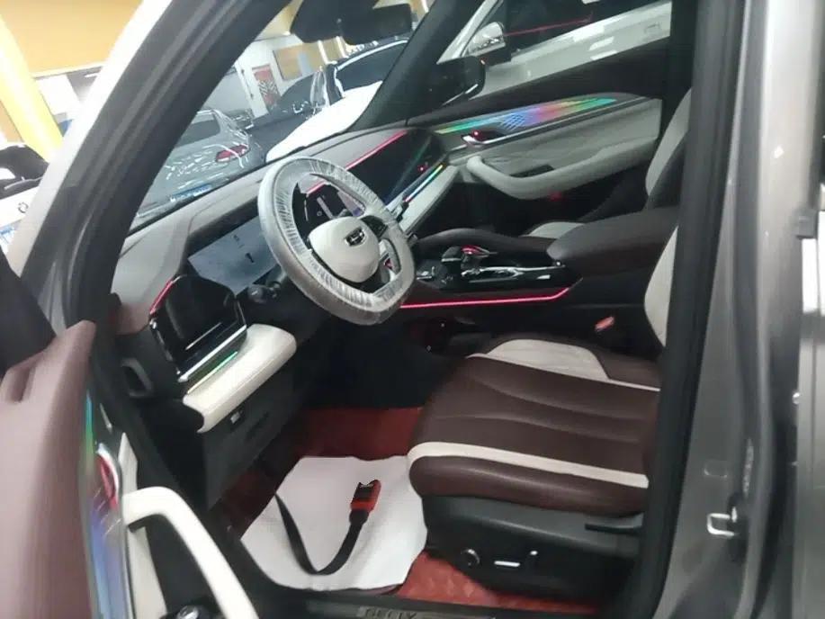 Geely Auto Monjaro L 2024 2.0TD High-Power Automatic Two-Wheel Drive Yunqi Version — миниатюра 17