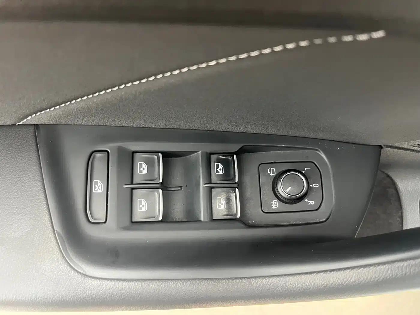 FAW-Volkswagen CC 2021 330TSI Dazzling Edition — миниатюра 11