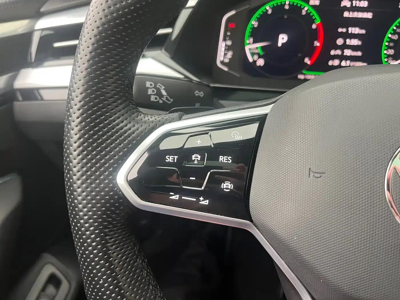 FAW-Volkswagen CC 2021 330TSI Dazzling Edition — миниатюра 21