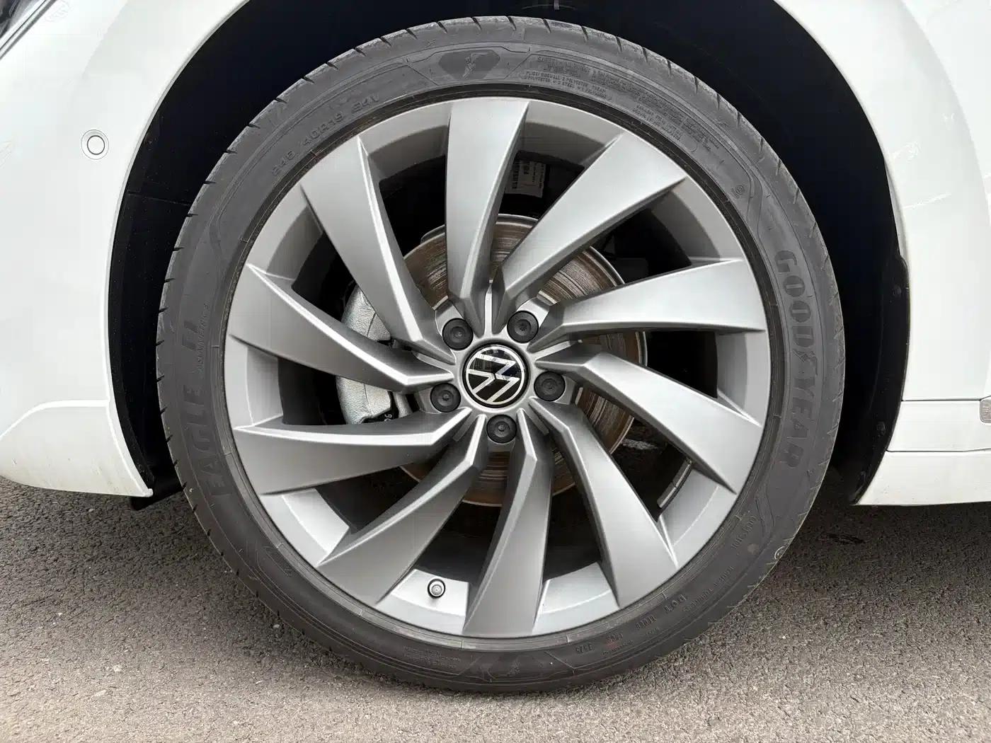 FAW-Volkswagen CC 2026 Model 30 Million Unit Selection Edition 380TSI - Eye-Catching — миниатюра 13