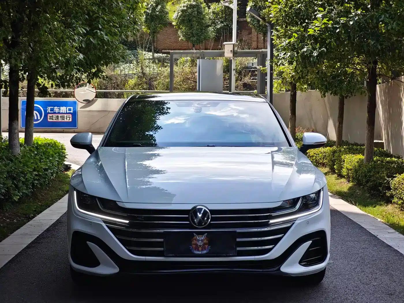 FAW-Volkswagen CC 2023 330TSI Dazzling Edition — миниатюра 2
