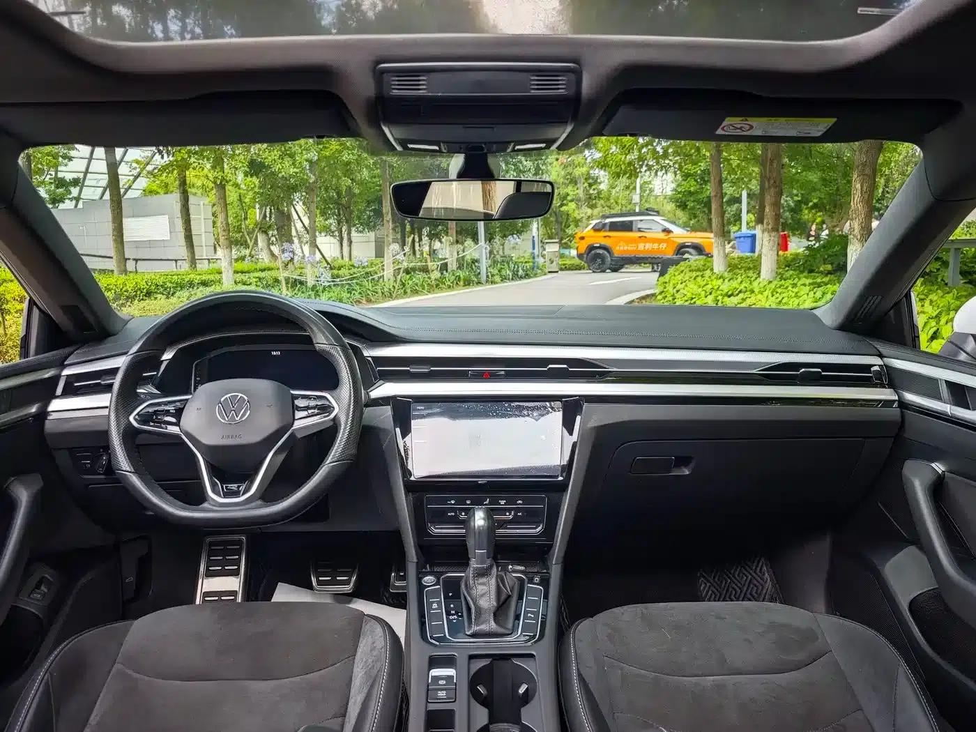 FAW-Volkswagen CC 2023 330TSI Dazzling Edition — миниатюра 13
