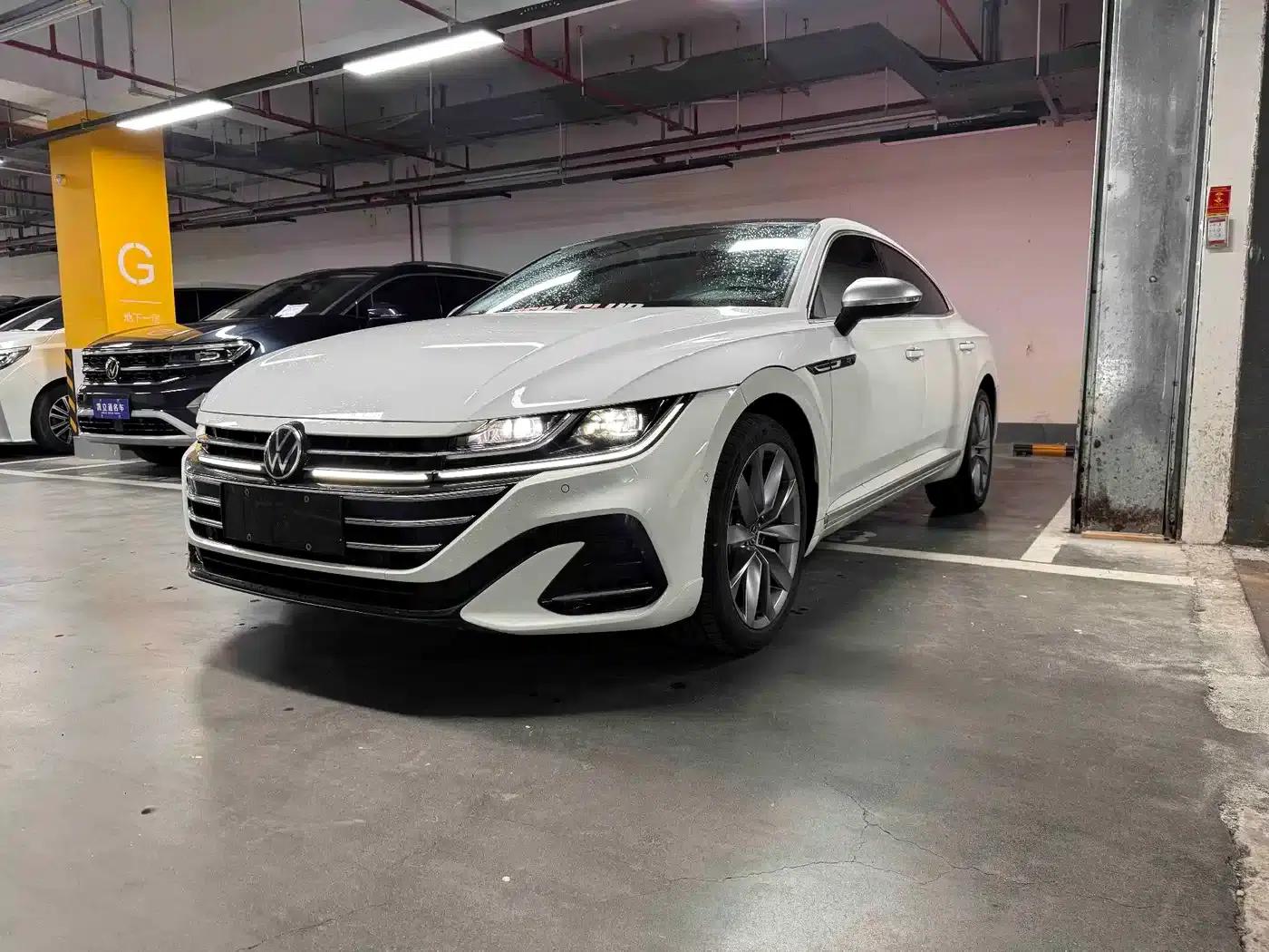 FAW-Volkswagen CC 2023 380TSI Striking Edition — миниатюра 1