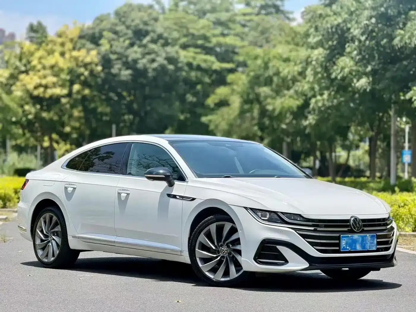 FAW-Volkswagen CC 2021 380TSI Striking Edition — миниатюра 1