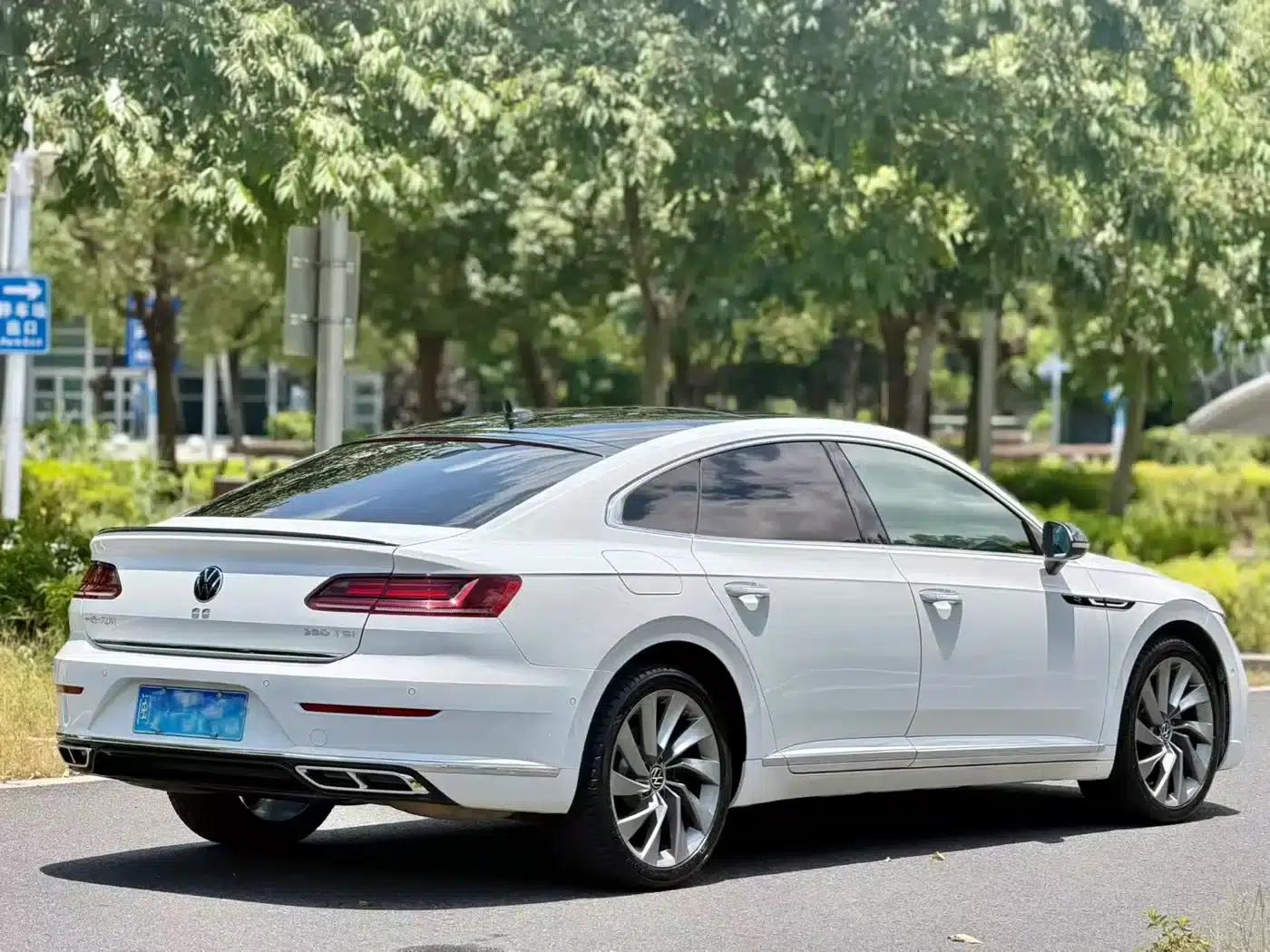 FAW-Volkswagen CC 2021 380TSI Striking Edition — миниатюра 5