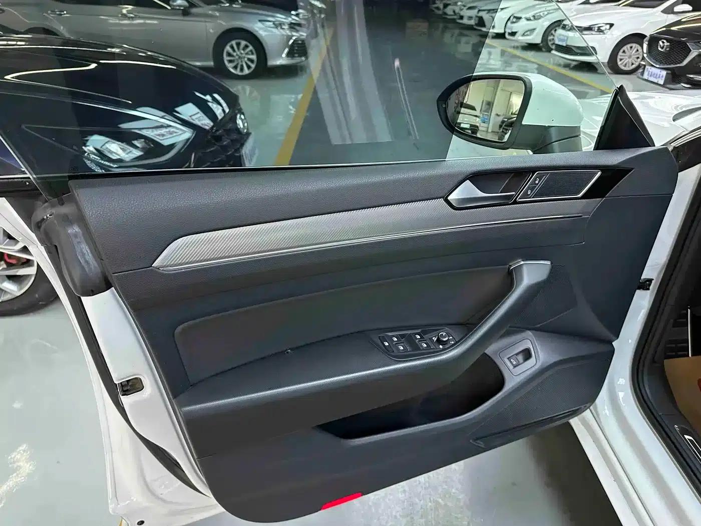 FAW-Volkswagen CC 2020 330TSI Charm Edition (National VI Emission Standard) — миниатюра 16