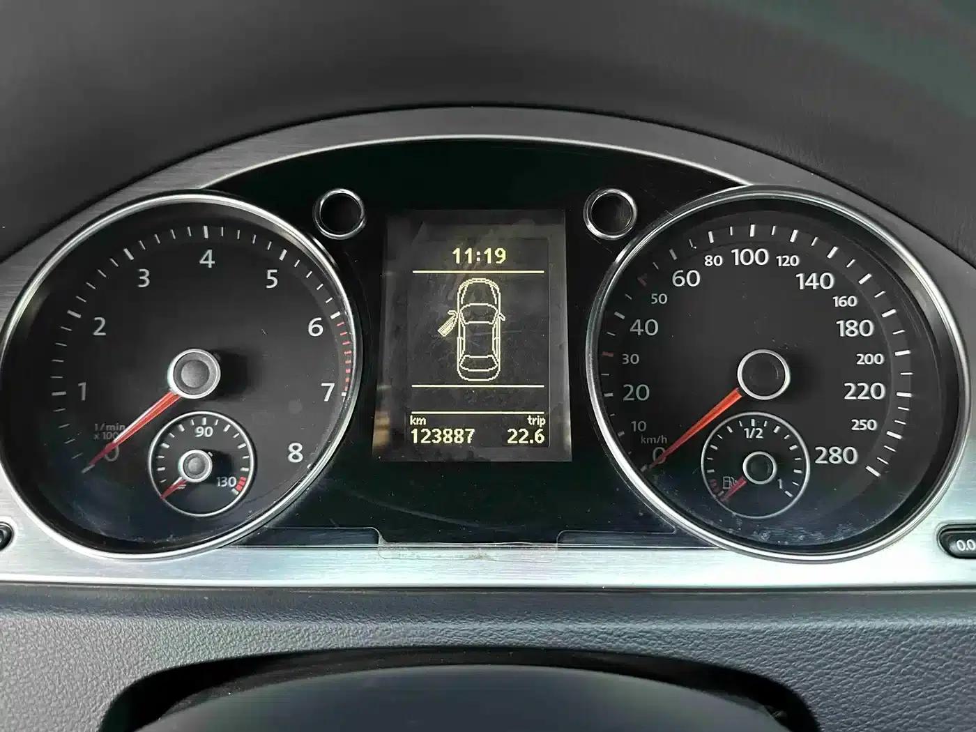 FAW-Volkswagen CC 2012 2.0TSI Supreme Edition — миниатюра 8