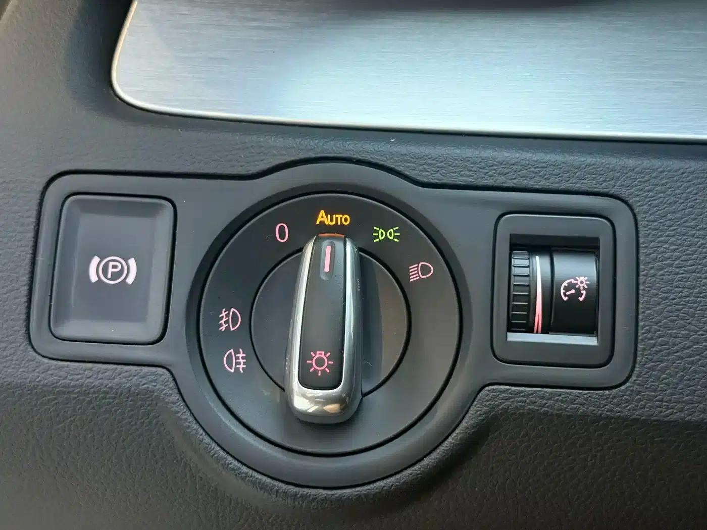 FAW-Volkswagen CC 2013 1.8TSI Premium Edition — миниатюра 7