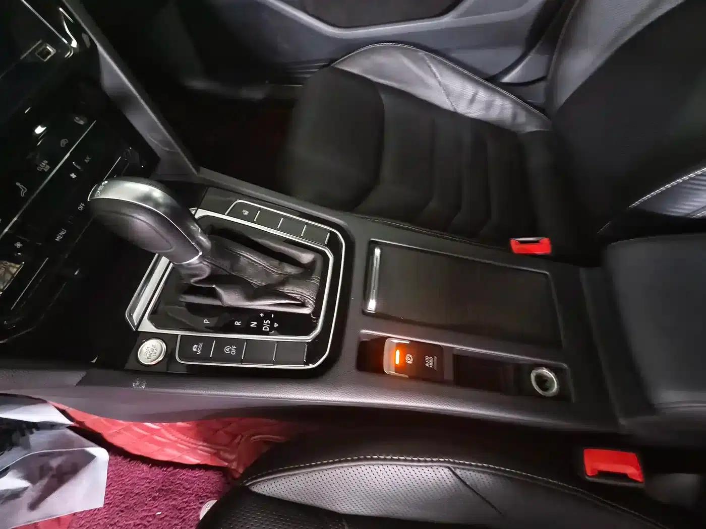 FAW-Volkswagen CC 2020 330TSI Charm Edition (National VI Emission Standard) — миниатюра 13