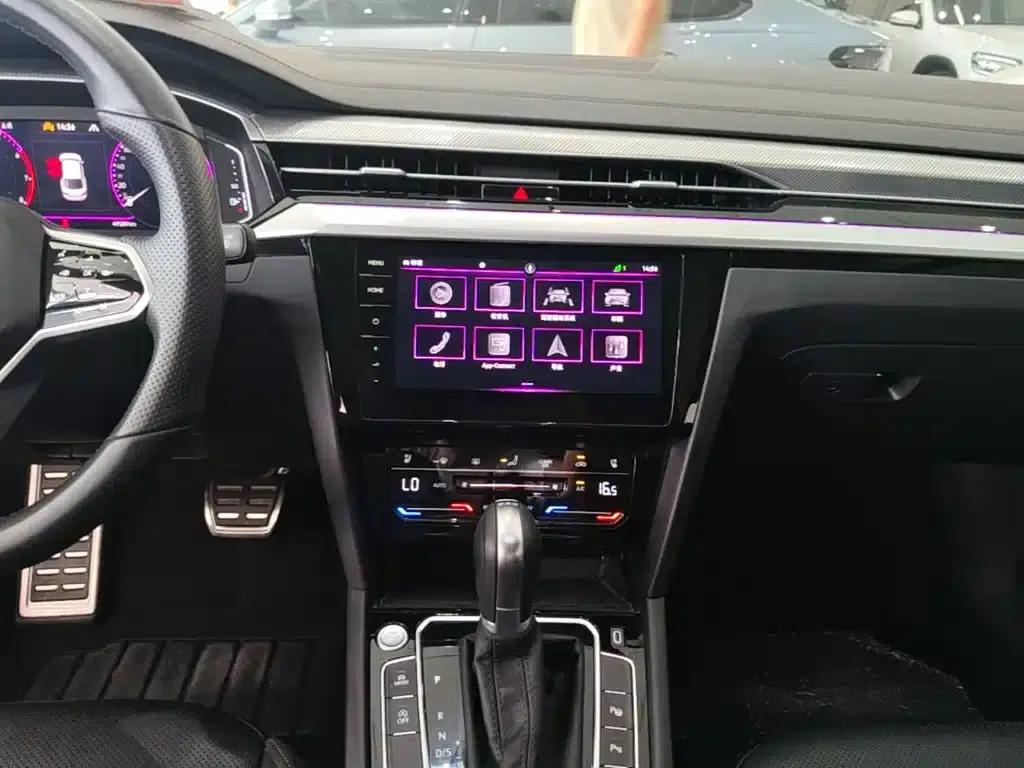 FAW-Volkswagen CC 2021 380TSI Striking Edition — миниатюра 13