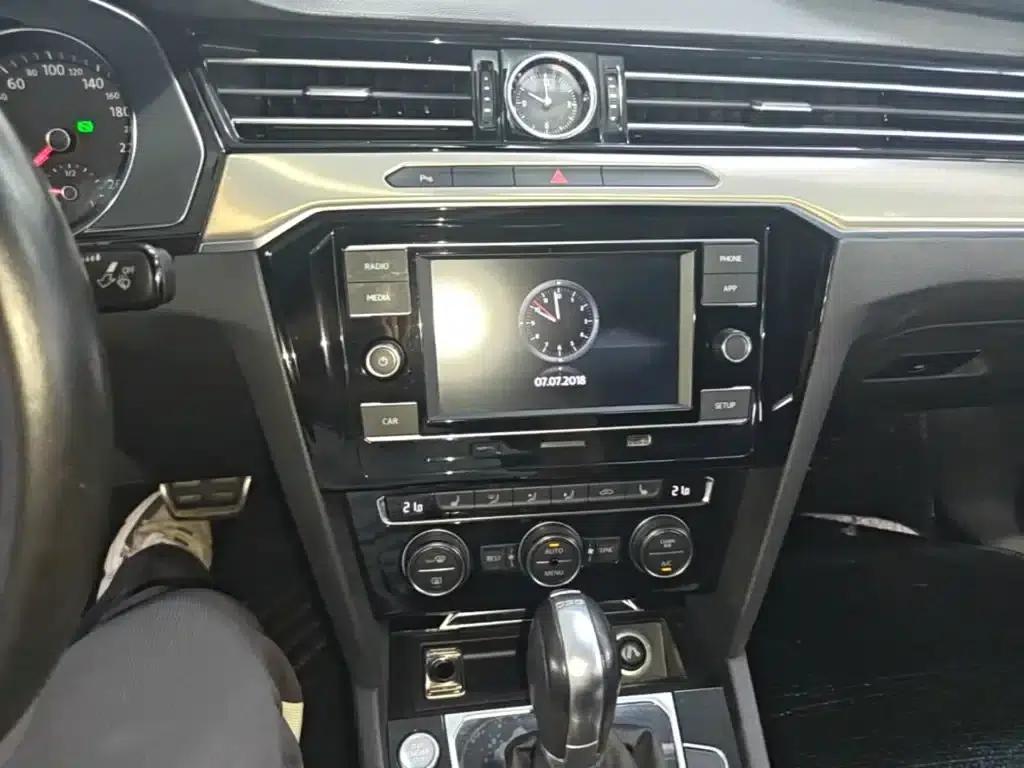 FAW-Volkswagen CC 2019 330TSI Huayan Edition (National V Emission Standard) — миниатюра 13