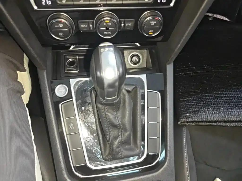 FAW-Volkswagen CC 2019 330TSI Huayan Edition (National V Emission Standard) — миниатюра 14
