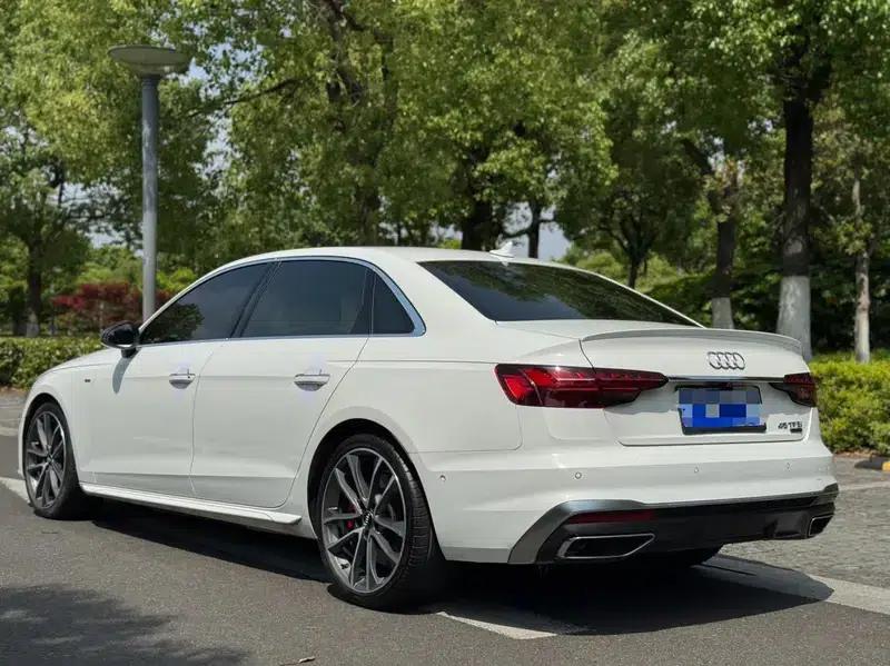 Audi A4L 2020 45 TFSI quattro Premium Dynamic Edition — миниатюра 4