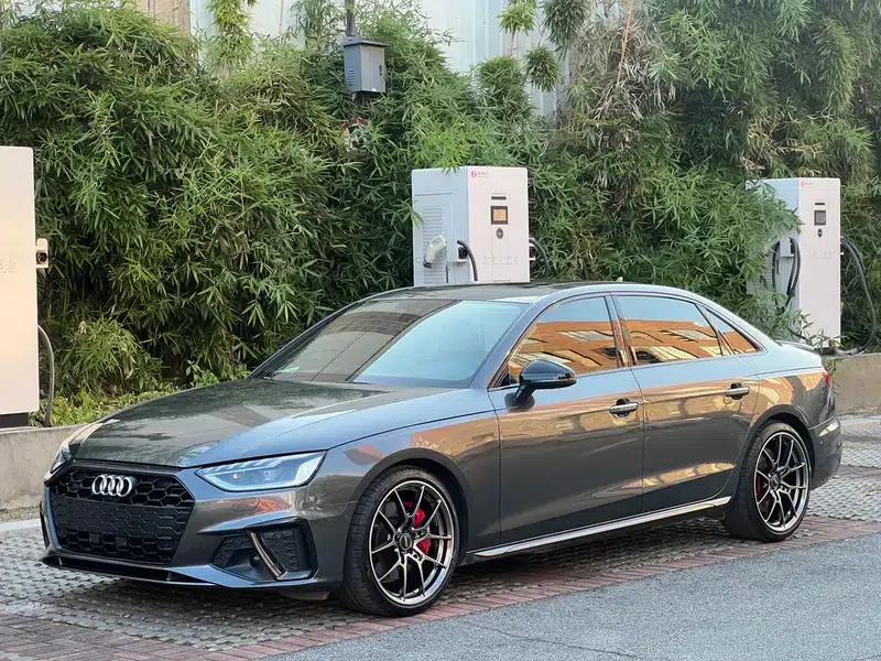 Audi A4L 2020 45 TFSI quattro Premium Dynamic Edition — миниатюра 1