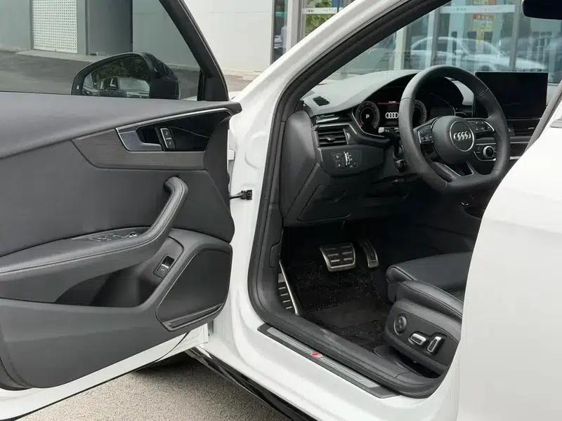Audi A4L 2024 40 TFSI Luxury Dynamic — миниатюра 16
