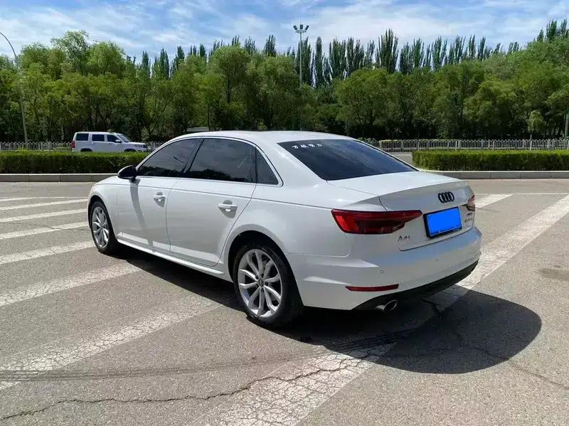 Audi A4L 2017 40 TFSI Fashion Edition — миниатюра 4