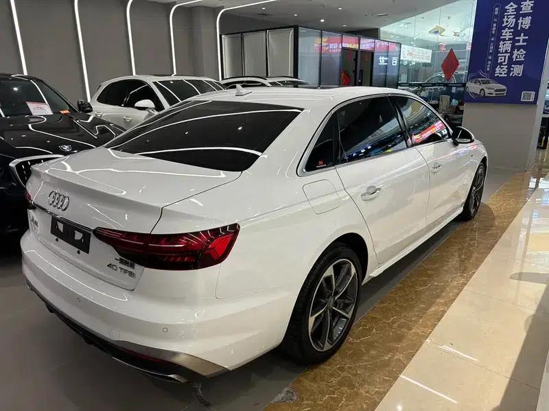Audi A4L 2022 40 TFSI Fashion Dynamic Edition — миниатюра 6