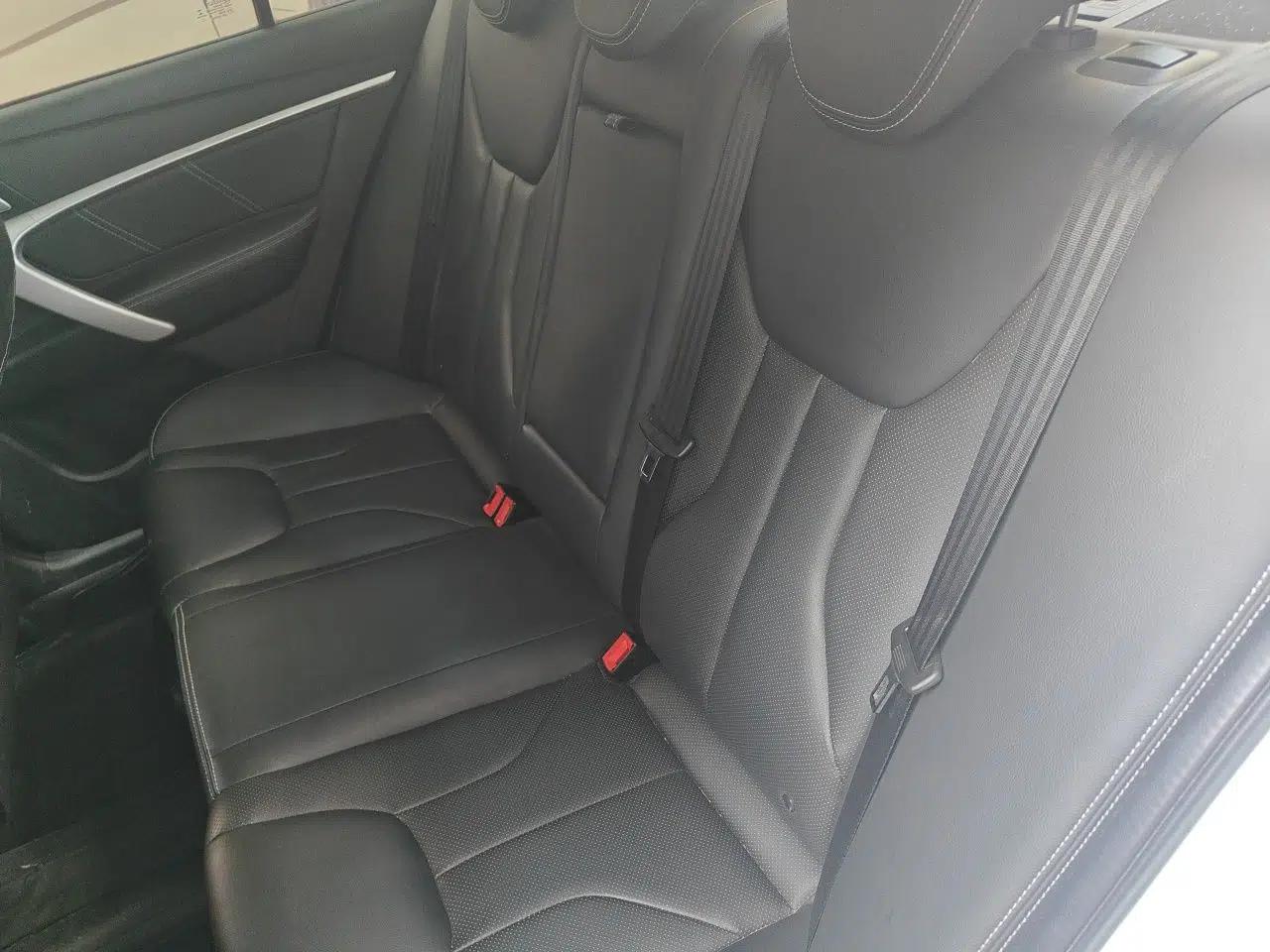 Geely Auto Emgrand 2017 Sedan Million Edition 1.5L CVT Upward Connectivity Version — миниатюра 17