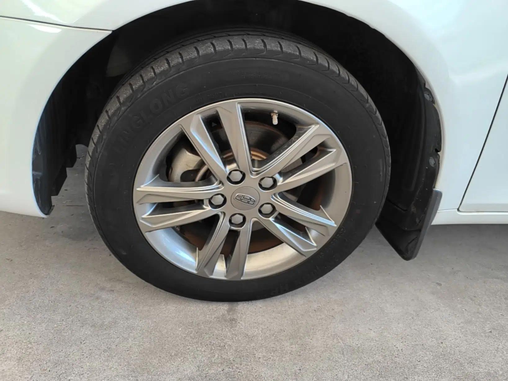 Geely Auto Emgrand 2017 Sedan Million Edition 1.5L Manual - Upward Version — миниатюра 10