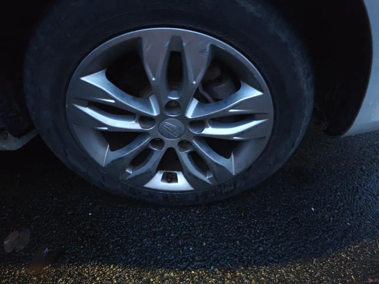 Geely Auto Emgrand 2016 Sedan 1.5L Manual Upward Edition — миниатюра 8