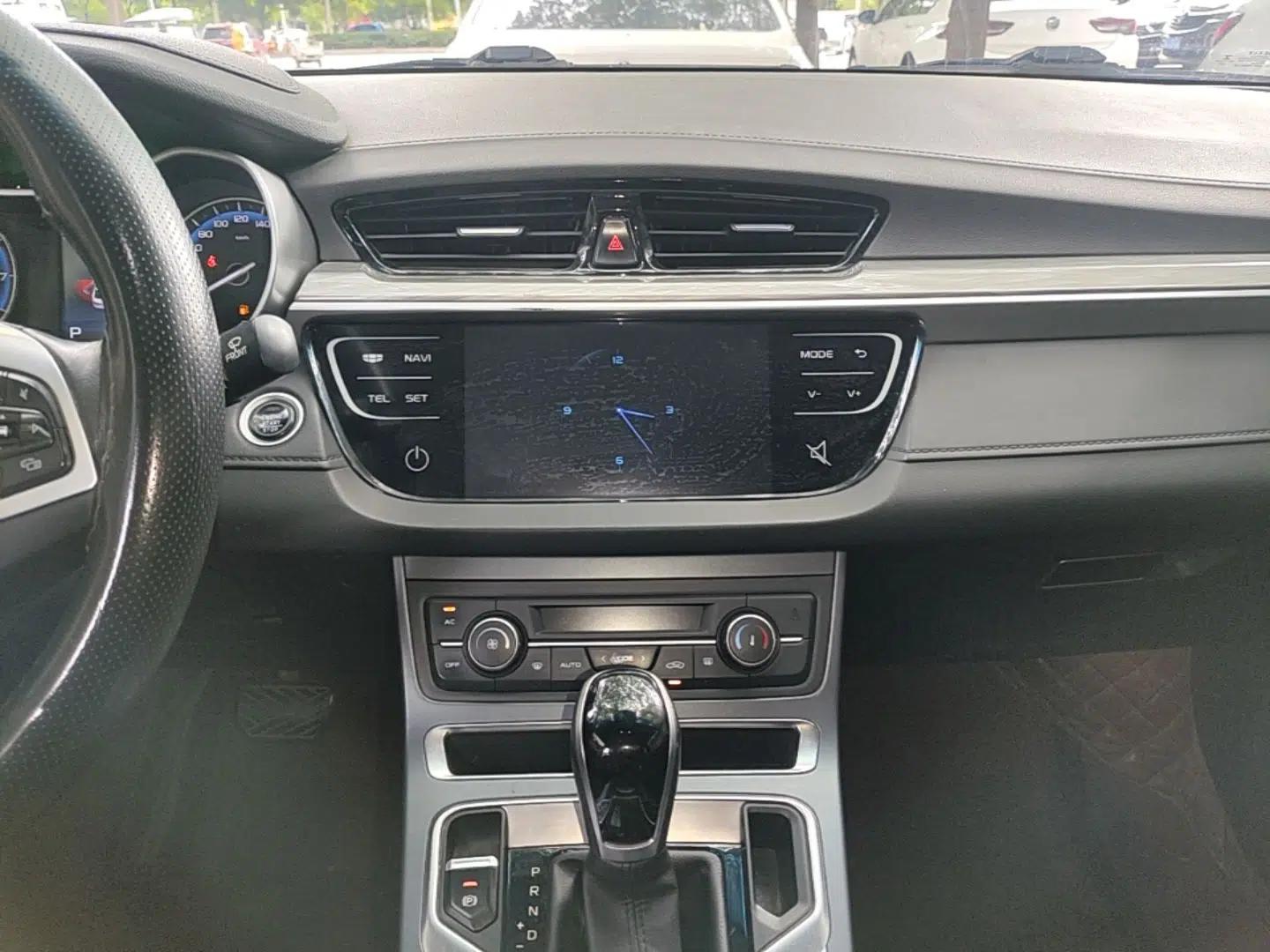 Geely Auto Emgrand 2019 Leading Edition 1.5L CVT Luxury Model China VI Standard — миниатюра 15