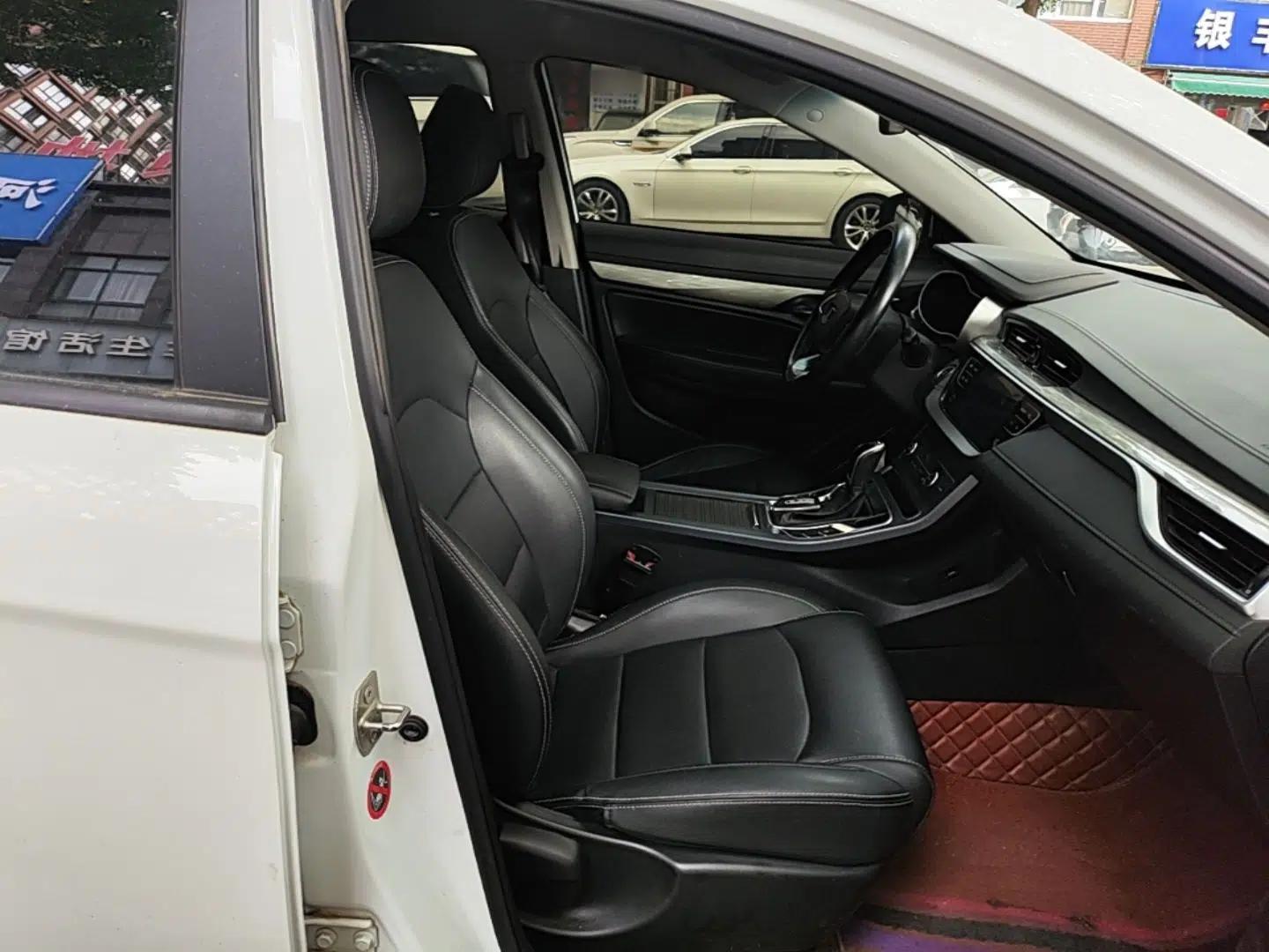 Geely Auto Emgrand 2019 Leading Edition 1.5L CVT Luxury Model China VI Standard — миниатюра 19