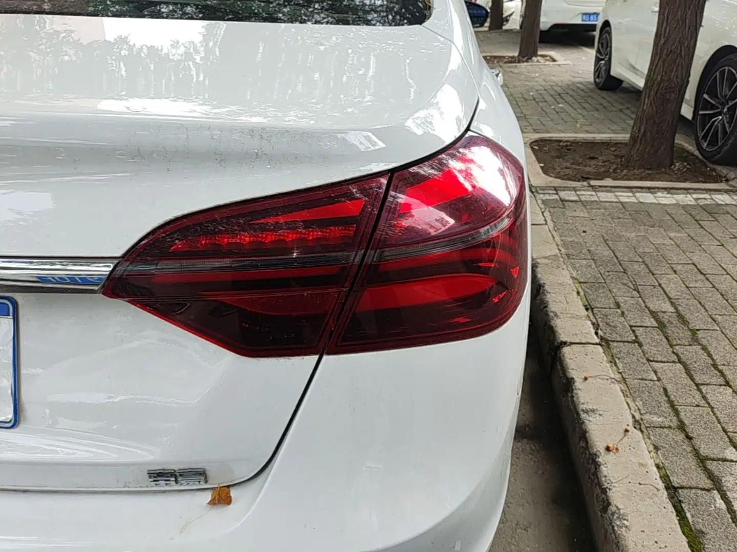 Geely Auto Emgrand 2019 Leading Edition 1.5L CVT Luxury Model China VI Standard — миниатюра 9