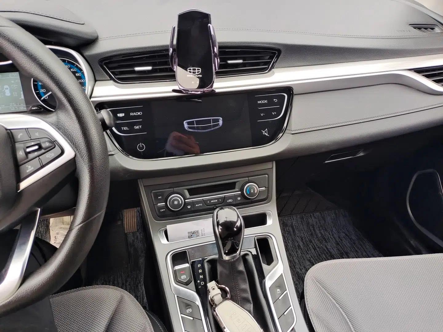Geely Auto Emgrand 2020 1.5L CVT Luxury Model — миниатюра 13