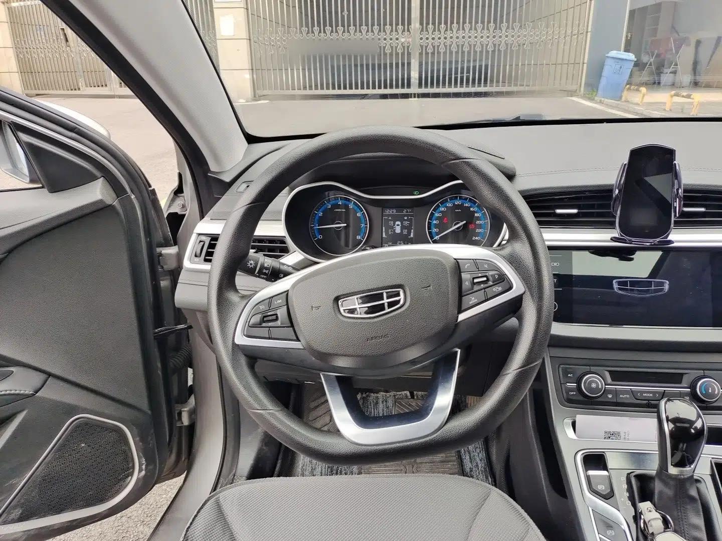Geely Auto Emgrand 2020 1.5L CVT Luxury Model — миниатюра 10