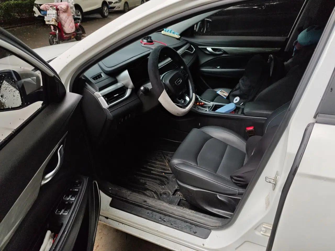 Geely Auto Emgrand 2019 Leading Edition 1.5L CVT Luxury Model China V Standard — миниатюра 16