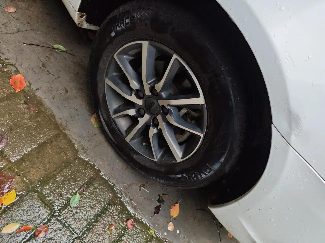 Geely Auto Emgrand 2019 Leading Edition 1.5L CVT Luxury Model China V Standard — миниатюра 8