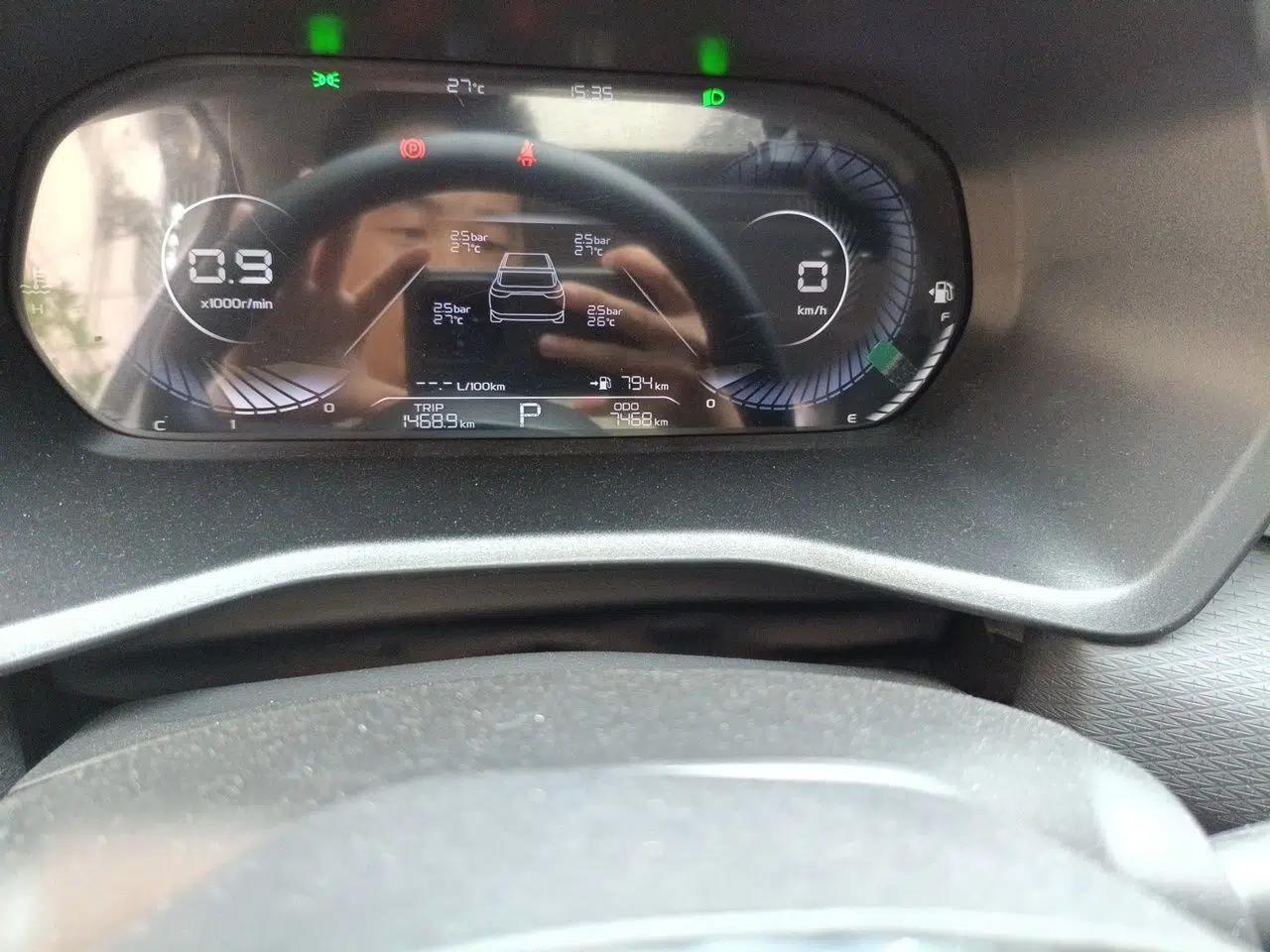 Geely Auto Emgrand 2025 4th Generation 1.5L CVT Luxury Version — миниатюра 12