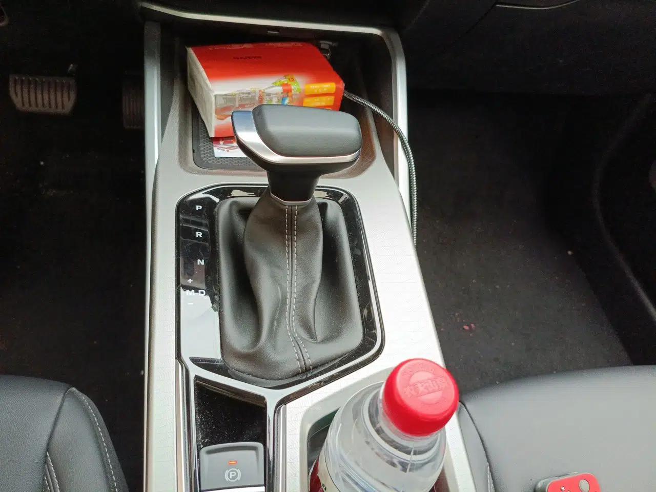 Geely Auto Emgrand 2025 4th Generation 1.5L CVT Luxury Version — миниатюра 14