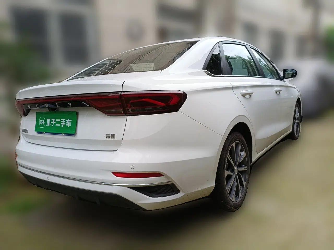 Geely Auto Emgrand 2025 4th Generation 1.5L CVT Luxury Version — миниатюра 6