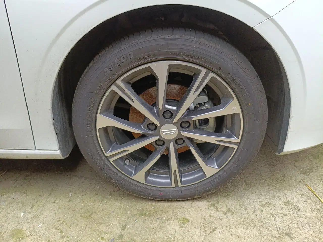 Geely Auto Emgrand 2025 4th Generation 1.5L CVT Luxury Version — миниатюра 8