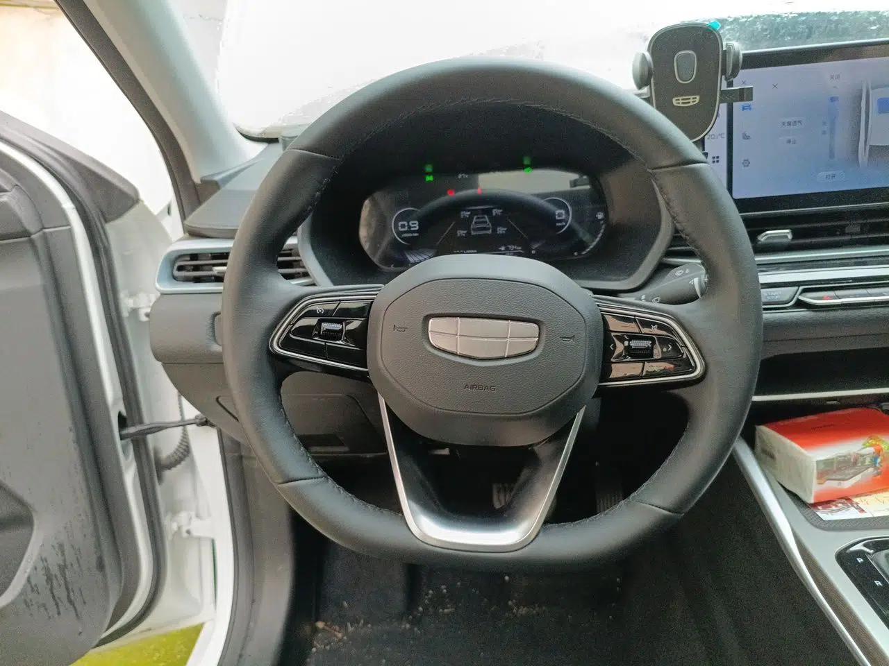Geely Auto Emgrand 2025 4th Generation 1.5L CVT Luxury Version — миниатюра 10
