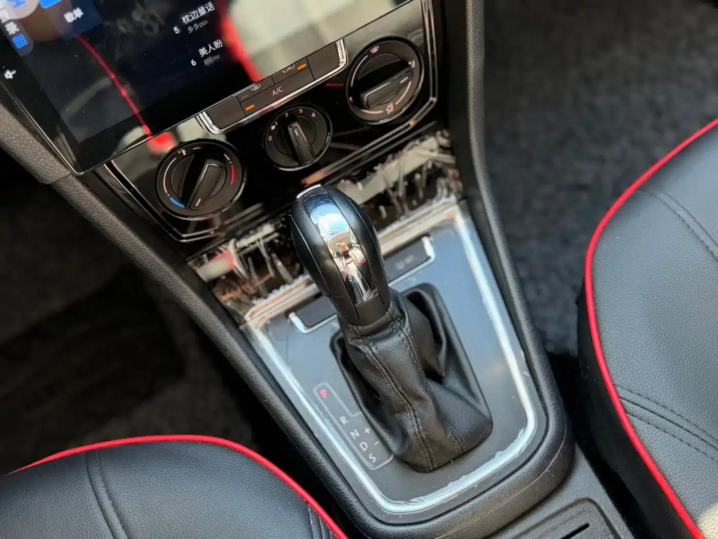 2019 Volkswagen Bora Legend 1.5L Automatic Fashion Model (National V Emission Standard) — миниатюра 11