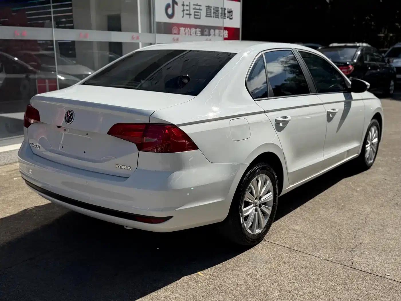 2019 Volkswagen Bora Legend 1.5L Automatic Fashion Model (National V Emission Standard) — миниатюра 3