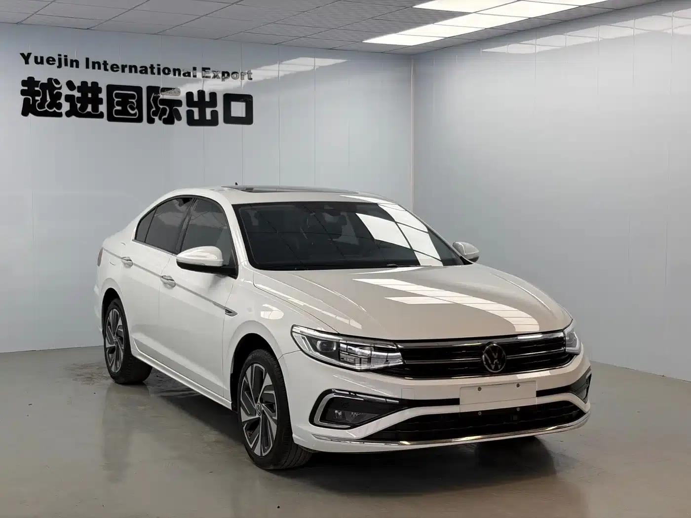 2023 Volkswagen Bora 280TSI DSG Premium Edition — миниатюра 3