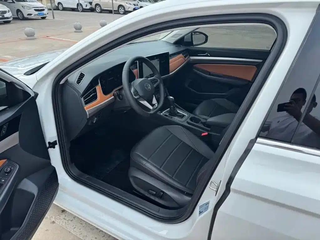 2023 Volkswagen Bora 200TSI DSG Yuexing PRO Edition — миниатюра 4