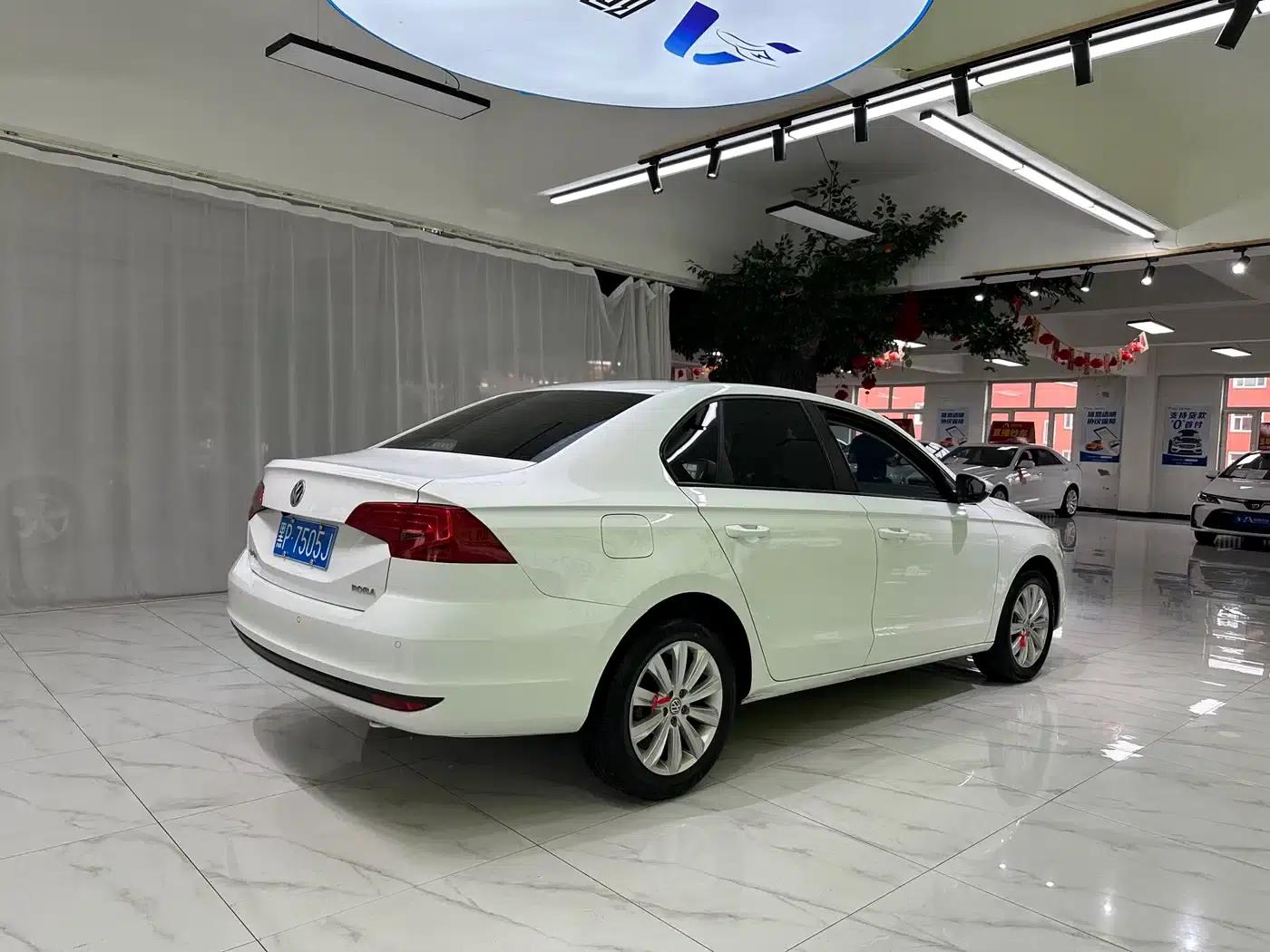 2021 Volkswagen Bora 1.5L Automatic Fashion Smart Edition — миниатюра 4