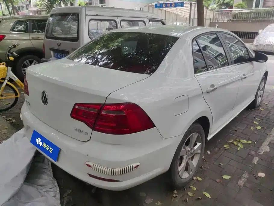 2015 Volkswagen Bora Value Edition 1.6L Manual Comfort Model — миниатюра 3